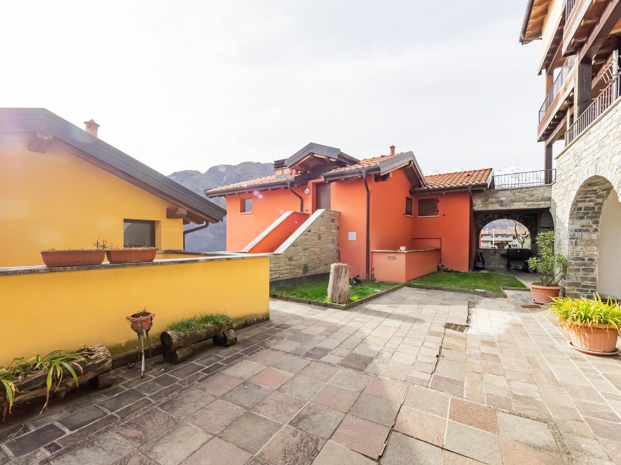 Rododendro House Relax Apartment Morbio Bagian luar foto